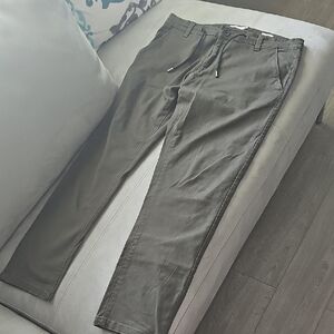 Clayton Essentials Men's Olive Green Pants
